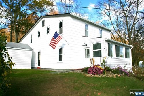 6 Bird Ln, Lake Hopatcong, NJ, 07849-2012 | Card Image