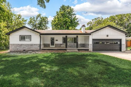 1845 S Link Ave, Springfield, MO, 65804-2502 | Card Image