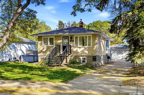 2751 Mackay Street, Regina, SK, S4N2T8 | Card Image