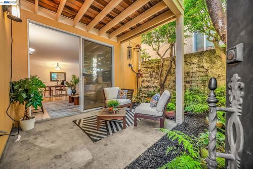 1-400 Wayne Ave, Oakland, CA, 94606-1167 | Card Image