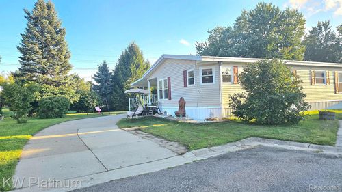 49107 Cranberry Ct, Shelby Township, MI, 48315-3407 | Card Image