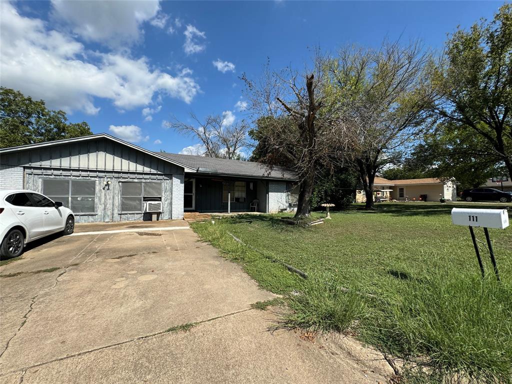 Kay Dr, Robinson, TX 76706