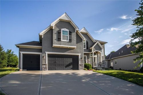 2616 Sw 11th St, Lee's Summit, MO, 64081-3849 | Card Image
