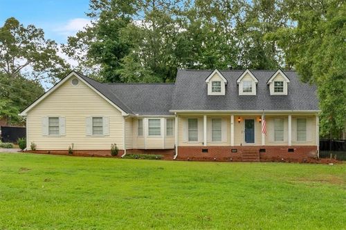 201 Rollingwood Cir Nw, Rome, GA, 30165-1748 | Card Image