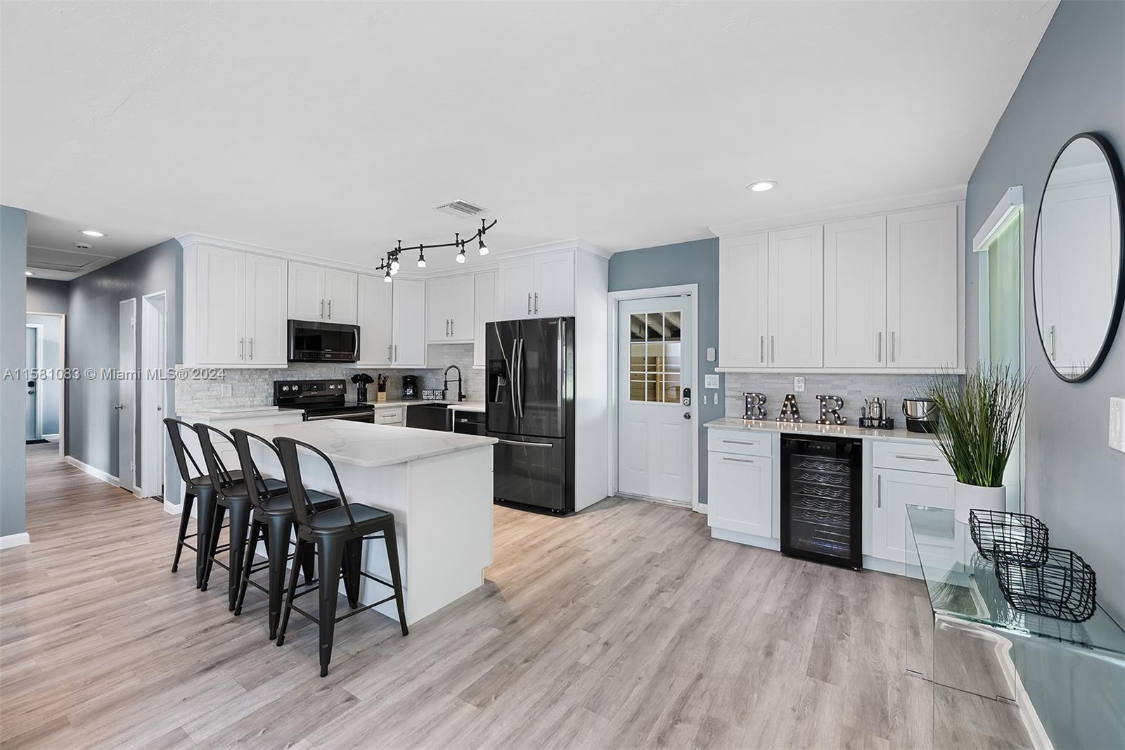 16th Ct, Fort Lauderdale, FL 33305