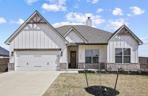 5013 Greenstone Way, Bryan, TX, 77802-1478 | Card Image
