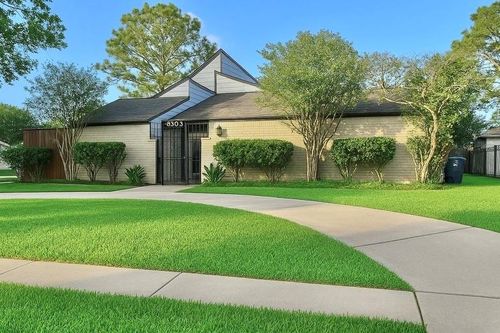 6803 Las Brisas Dr, Houston, TX, 77083-2423 | Card Image