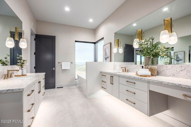 1817 W Skyridge Dr, Home with 5 bedrooms, 6 bathrooms and null parking in Mayflower Mnt UT | Image 23