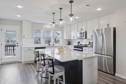 15623 Fairbrook Ct, Apple Valley, MN, 55124-2802 | Card Image