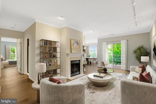 301-6990 Falls Reach Dr, FALLS CHURCH, VA, 22043-2350 | Card Image