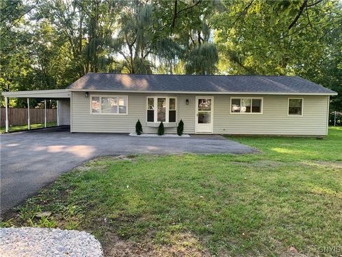 8821 Oswego Rd, Clay, NY, 13041-9692 | Card Image