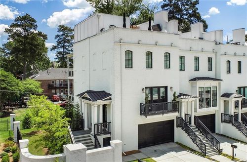 1-3667 Peachtree Rd Ne, Atlanta, GA, 30319-1234 | Card Image