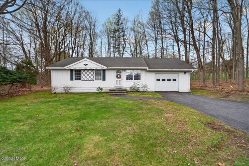10 Geyser Road, Saratoga Springs, NY, 12866 | Card Image