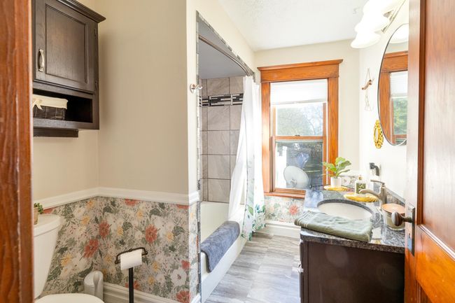 E7695B Highway 23/33, House other with 5 bedrooms, 2 bathrooms and null parking in EXCELSIOR WI | Image 17