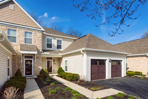374 Westgreen Ln, Westerville, OH, 43082-6072 | Card Image