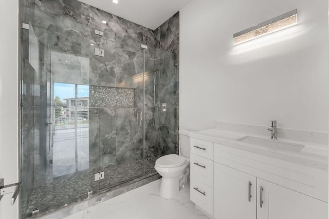 Master Bath | Image 9