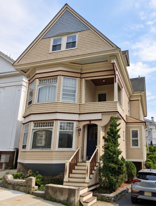 3-81 Mill St, Newport, RI, 02840-6102 | Card Image