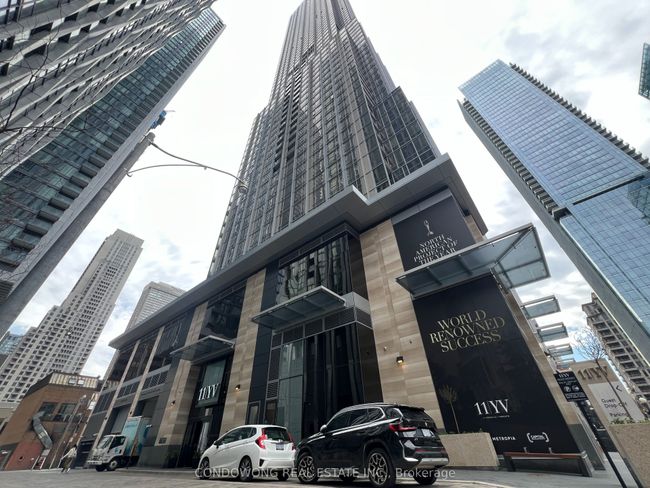 4203 - 11 Yorkville Ave, Condo with 2 bedrooms, 1 bathrooms and null parking in Toronto ON | Image 13