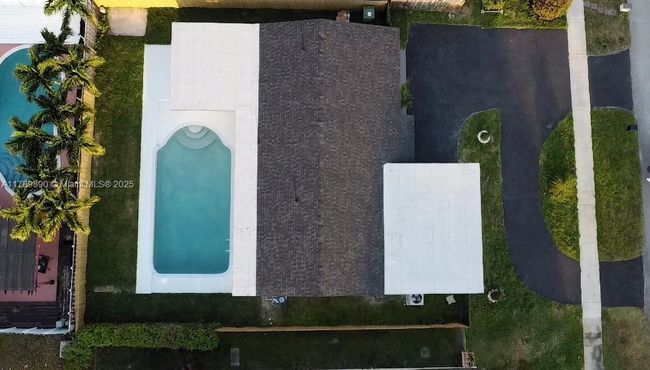 8911 Nw 7 Th Ct, House other with 3 bedrooms, 2 bathrooms and null parking in Pembroke Pines FL | Image 26