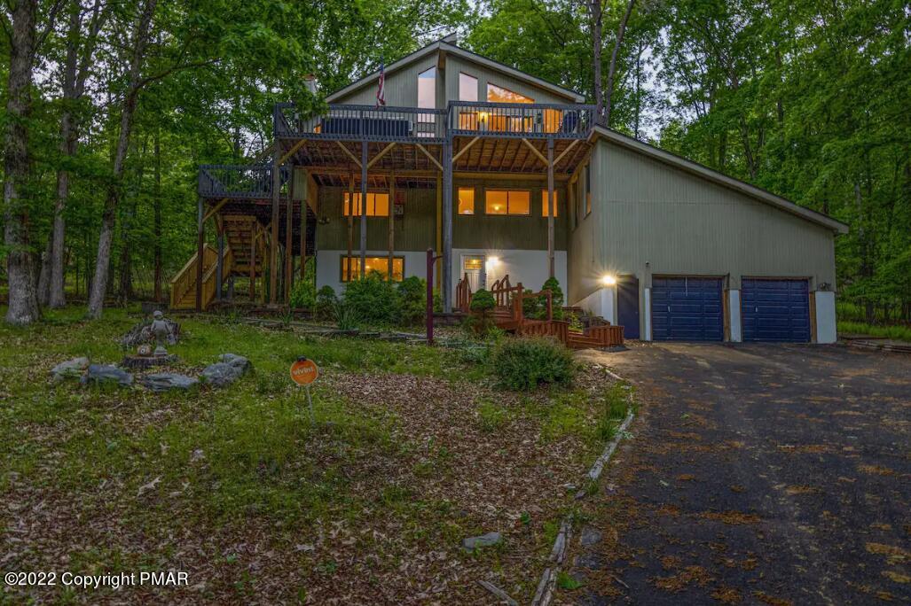 Brentwood Dr, Bushkill, PA 18324