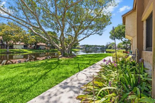 222-28 Wimbledon Lake Dr, Plantation, FL, 33324-2420 | Card Image