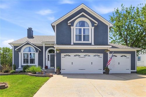1506 Horseshoe Dr, Raymore, MO, 64083-8492 | Card Image