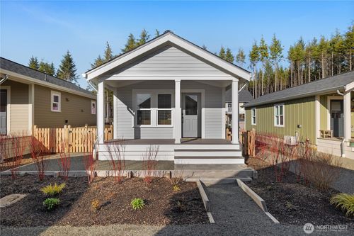 40 Bungalow Loop, Pacific Beach, WA, 98571-1003 | Card Image