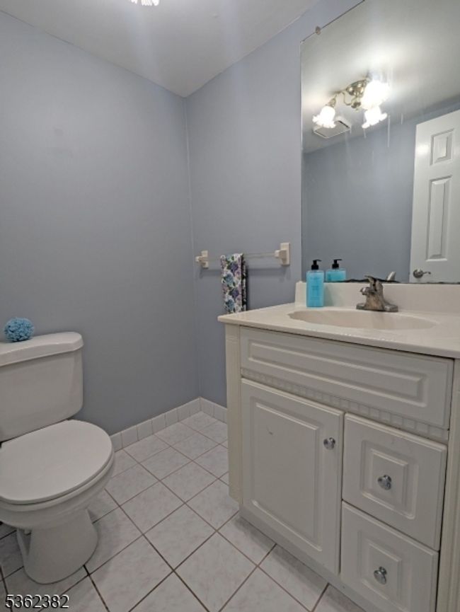 22 Arthurs Ct, Townhouse with 3 bedrooms, 2 bathrooms and null parking in Berkeley Heights NJ | Image 8