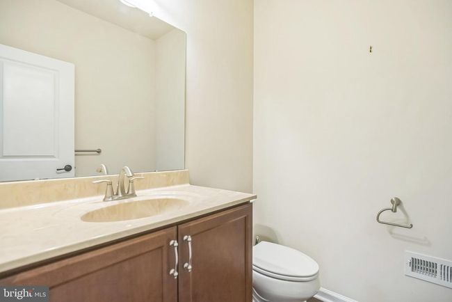 142 Spring Oak Dr, Townhouse with 4 bedrooms, 3 bathrooms and null parking in MALVERN PA | Image 39