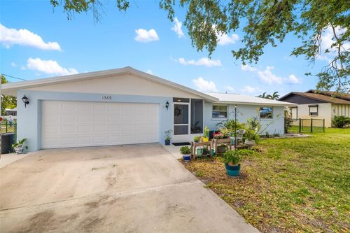 1585 Keyway Ct, ENGLEWOOD, FL, 34223-1552 | Card Image