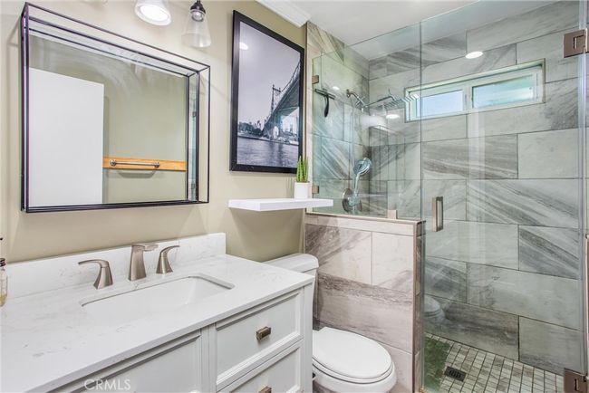 3rd bathroom, used for the other 2 bedrooms | Image 27