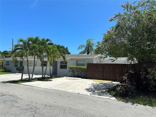w-1645 Nw 6th Ave, Fort Lauderdale, FL, 33311-5509 | Card Image