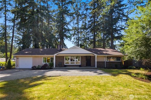 9808 Hipkins Road Sw, Lakewood, WA, 98498 | Card Image