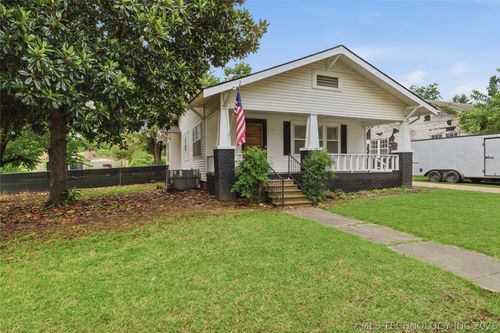 1420 8th St, Okmulgee, OK, 74447-4818 | Card Image