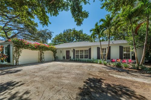 910 Seagrape Ln, Vero Beach, FL, 32963-2103 | Card Image