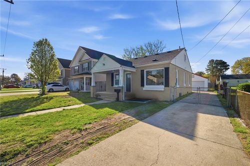 2629 Greenwood Dr, Portsmouth, VA, 23702-1609 | Card Image