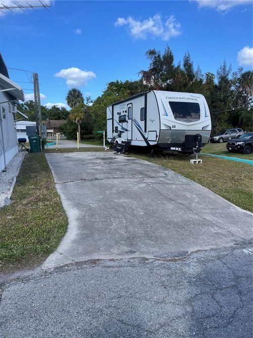 49 Indiana St, PALMETTO, FL, 34221-5233 | Card Image