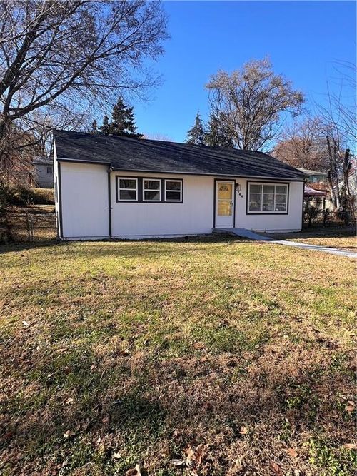 744 N 82nd St, Kansas City, KS, 66112-2526 | Card Image
