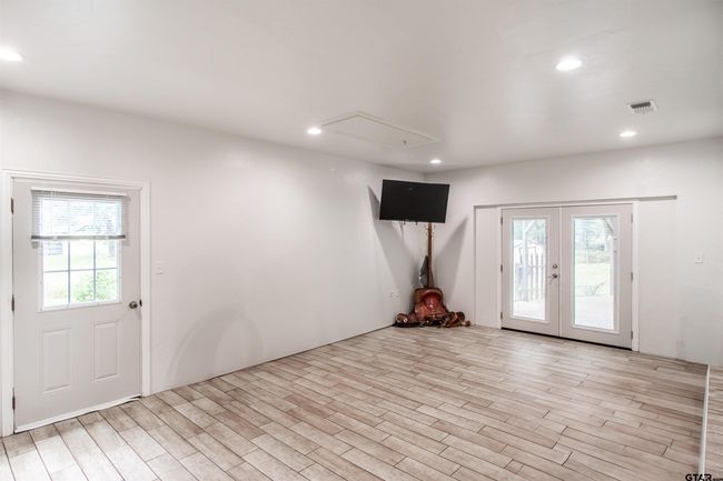 13402 County Road 1131, House other with 3 bedrooms, 2 bathrooms and null parking in Flint TX | Image 24