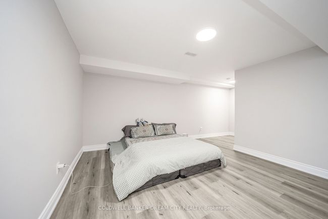 60 Capistro St, House other with 8 bedrooms, 5 bathrooms and 4 parking in Brampton ON | Image 44
