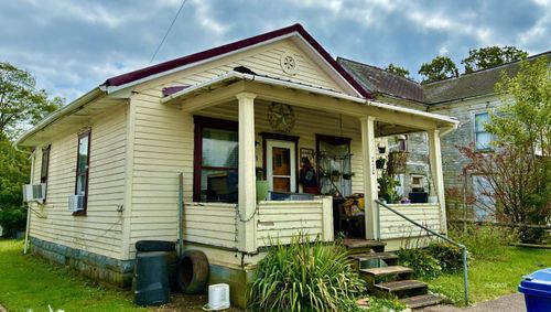 770 S Seecond Ave, Middleport, OH, 45760 | Card Image