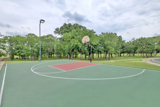 323 Chisholm Trl, House other with 4 bedrooms, 3 bathrooms and null parking in Bastrop TX | Image 30