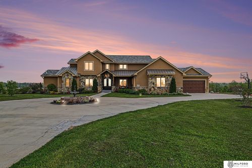1520 Provencal Cir, Yutan, NE, 68073-5076 | Card Image