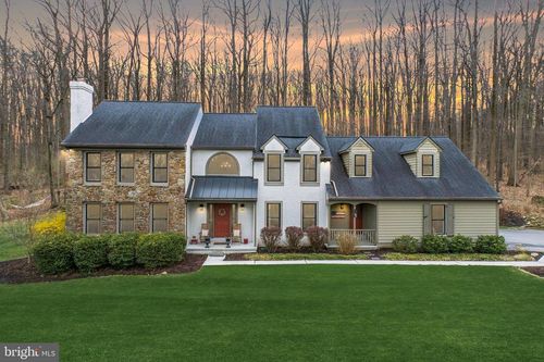 32 Mcleod Pond Rd, Glenmoore, PA, 19343-9582 | Card Image