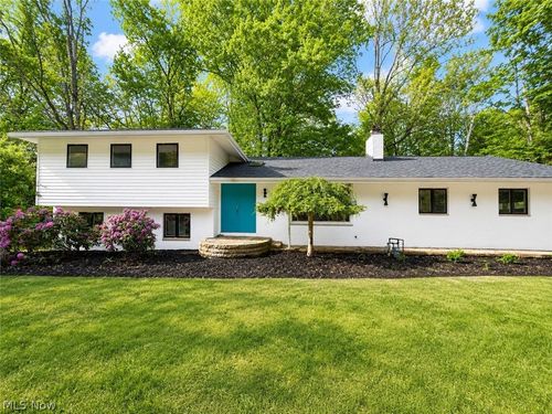 3866 Woodthrush Rd, Akron, OH, 44333-1527 | Card Image