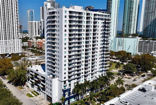 1705-275 Ne 18th St, MIAMI, FL, 33132-1117 | Card Image