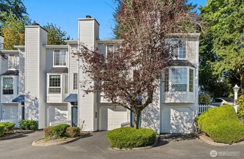 45-12351 Se 41st Ln, Bellevue, WA, 98006-5210 | Card Image