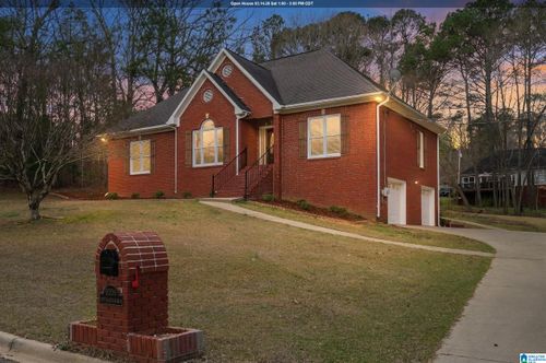 8208 Emerald Ln, PINSON, AL, 35126-2364 | Card Image