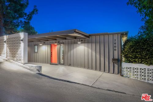 7900 Willow Glen Rd, Los Angeles, CA, 90046-1615 | Card Image