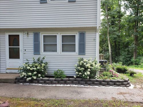 120 B Barretts Hill Rd, Hudson, NH, 03051-3524 | Card Image